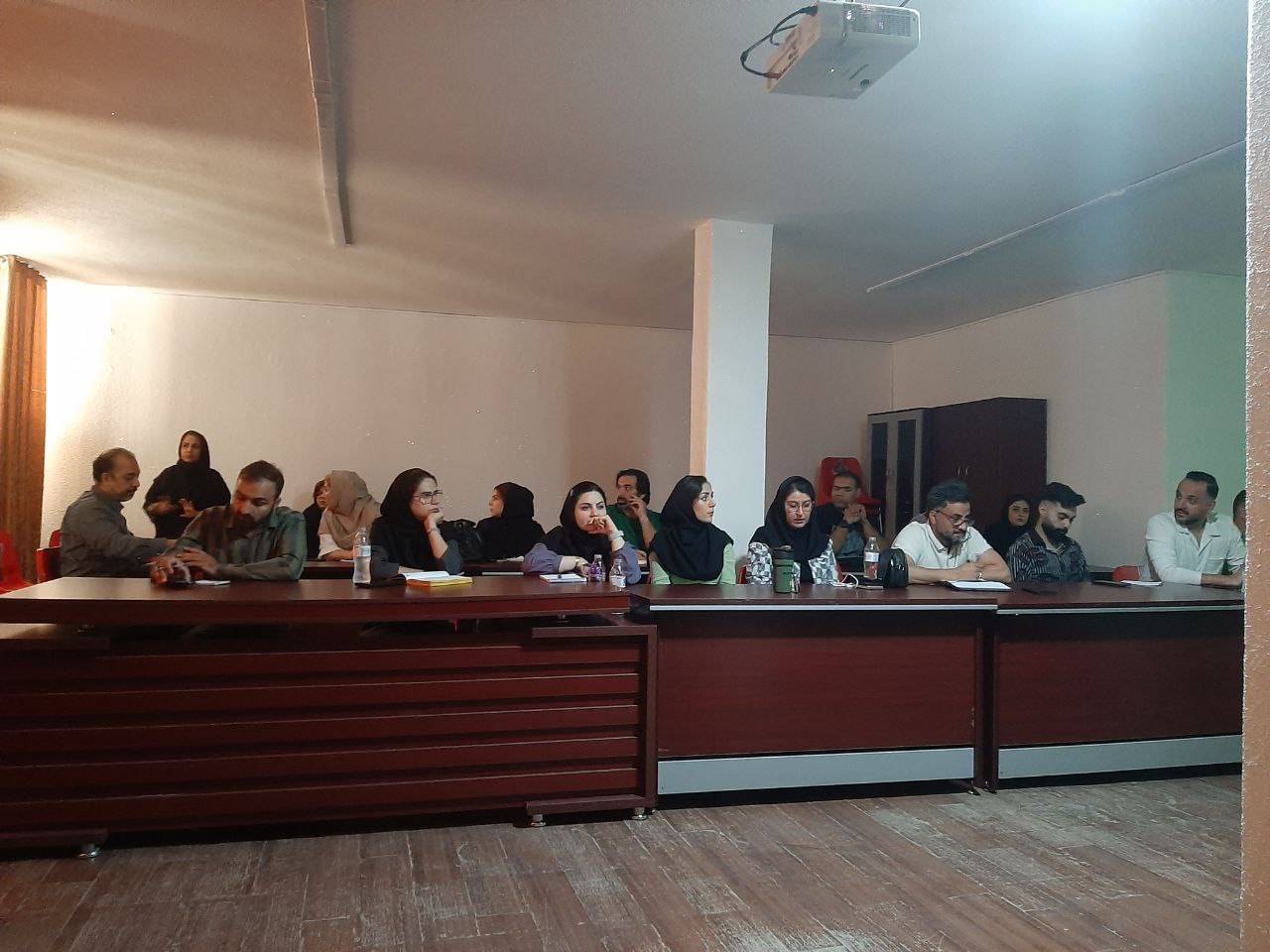 کارگاه مکاتبات اداری با مدرک