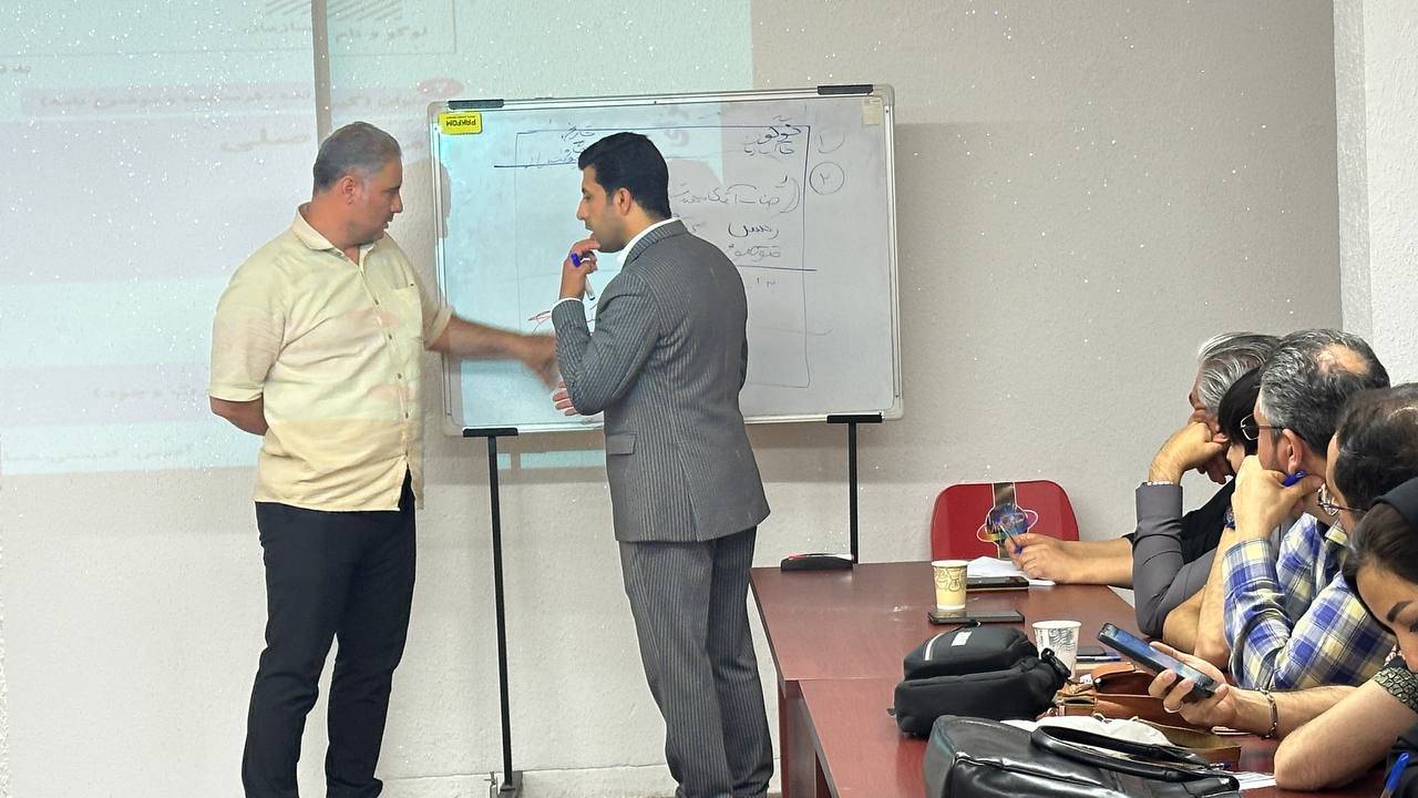 کارگاه مکاتبات اداری با مدرک